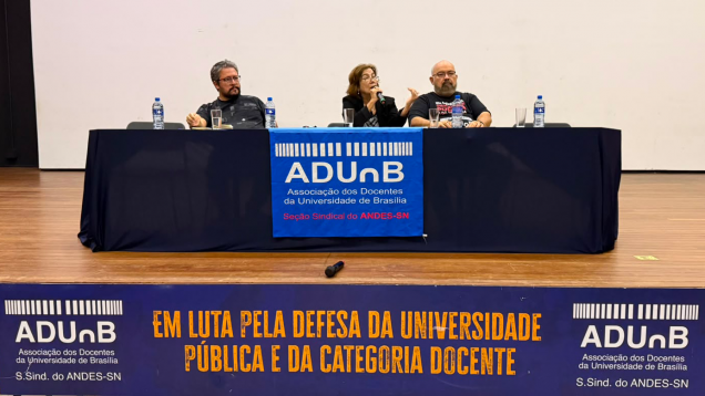 Professores da UnB aprovam assembleia para deliberar sobre deflagração de greve