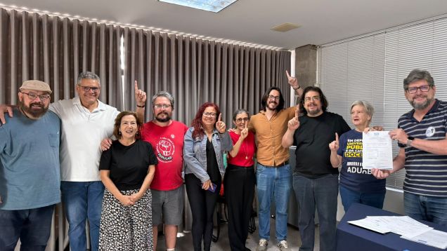 Chapa “ADUnB: Diálogo e Movimento” se inscreve para participar da eleição