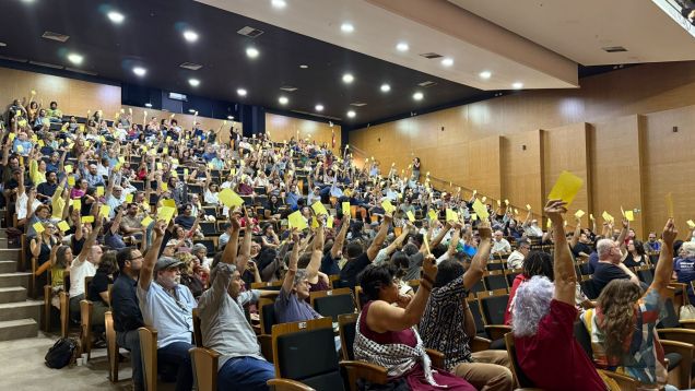 Professores da UnB seguem em negociação e mantêm indicativo de greve