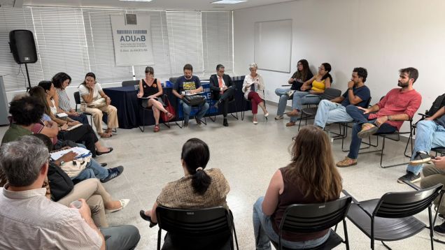 ADUnB promove reunião com docentes sem URP