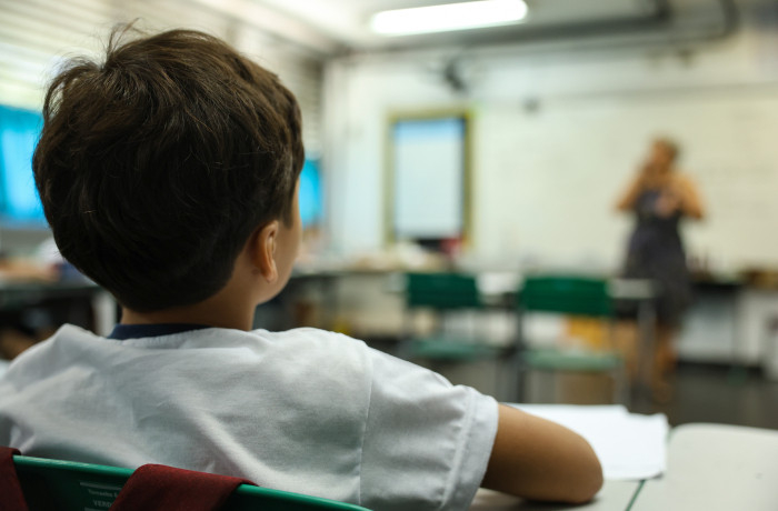 Censo Escolar mostra estagnação na efetivação docente nas redes públicas de ensino