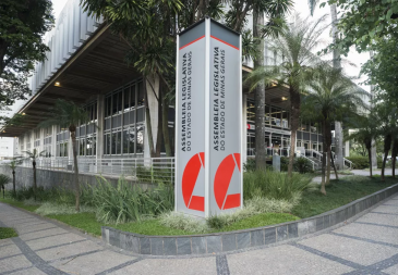 Governo Zema usa argumentos falsos para impedir reajuste aprovado na ALMG