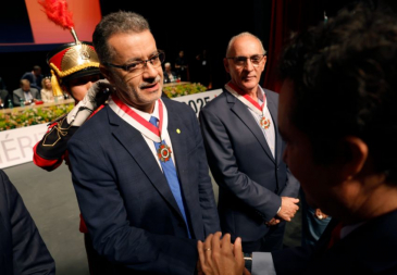 Diretor do Sinfazfisco-MG é homenageado com Colar de Honra ao Mérito Legislativo