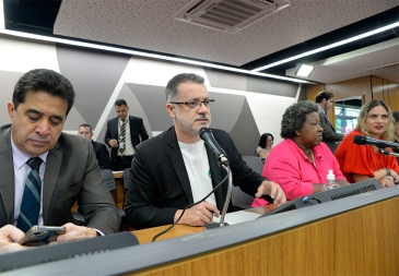 Em dia histórico, servidores públicos de Minas Gerais se unem contra o RRF