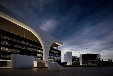 Servidores da SEF recebem primeira parcela do 13º salário