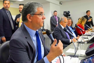 Secretário de Fazenda fala sobre pagamento de férias-prêmio