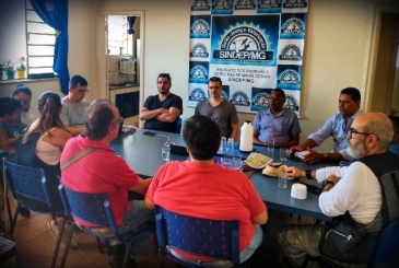 Sindicatos se reúnem para discutir ações em defesa dos servidores