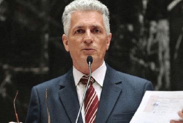 Deputado Rogério Correia faz um alerta para os servidores públicos
