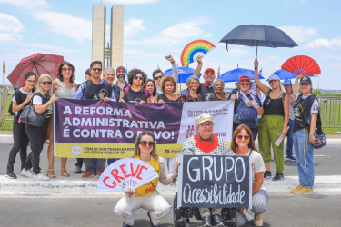 Sintrajud na marcha contra a reforma administrativa, em 29 de setembro.