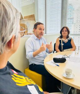 O vereador Celso Giannazzi ofereceu apoio ao segmento: Foto: imprensa Sintrajud