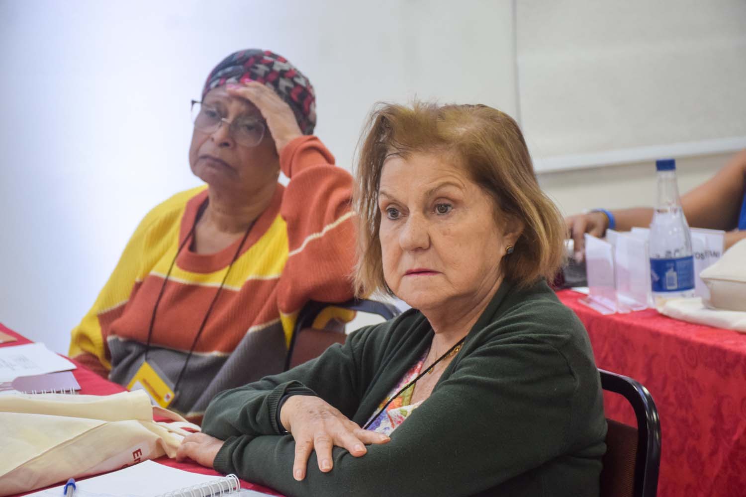 Assunta, &agrave; direita, durante o Encontro.