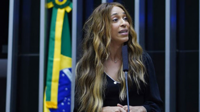 Projeto cria licença remunerada para trabalhadoras vítimas de violência doméstica